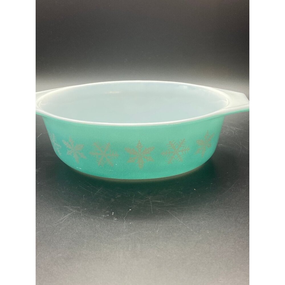Pyrex Turquoise Snowflake Baking Dish